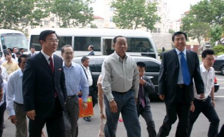 缅甸国家和平与发展委员会第一秘书长丁昂敏乌一行到6686体育网页登录考察